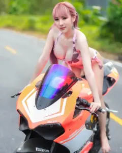 อาย ไบร์ท นางแบบเซ็กซี่